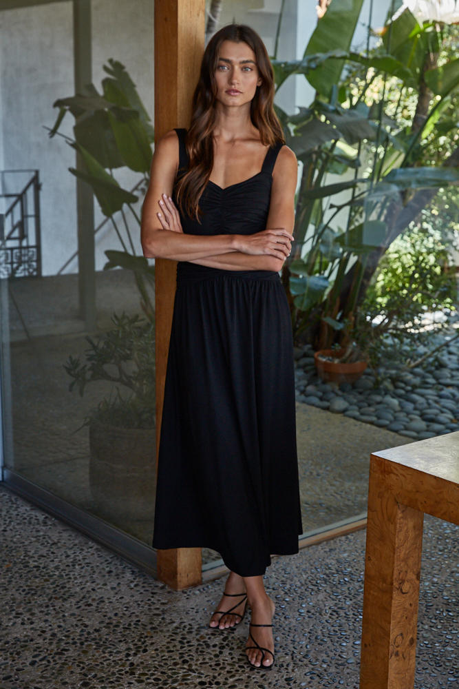 Lavinnea Shirred Maxi - Black