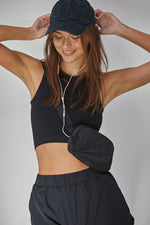 Headstart Seamless Textured Crop Top- Black