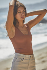 Weekender Seamless  Crop Tank - Gingerbread