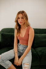 Jolie Ribbed Seamless Crop Top - Chestnut