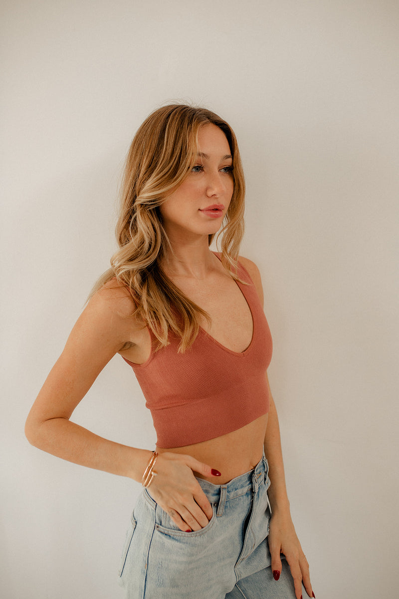 Jolie Ribbed Seamless Crop Top - Chestnut